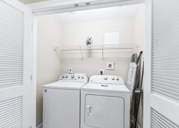Phoenix Ii 1502 Apartment